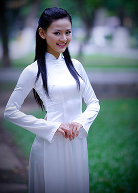 Áo dài chụp hình kỷ yếu