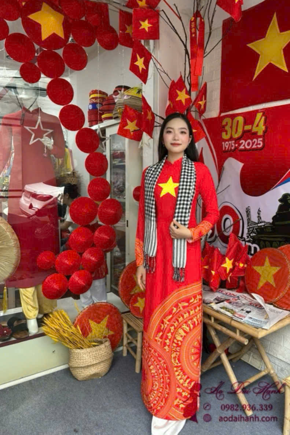 ao-dai-hanh-ao-dai-co-do-sao-vang